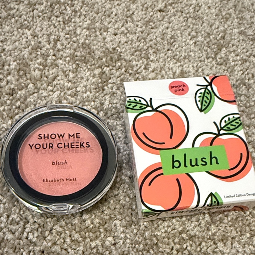 Elizabeth Mott Show Me Your Cheeks Blush - Peach Pink new